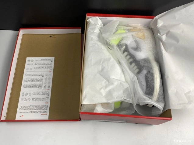 OG 'VOLT GOLD' 1 RETRO JORDAN 555088-118 AIR HIGH 0811